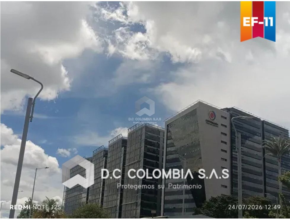 Oficina en Venta en el Complejo de Edificios Elemento en Bogotá